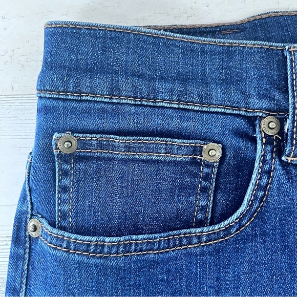 Lauren Ralph Lauren Women’s Size 14…34X31 Blue Denim Flare Leg Jeans - Picture 3 of 9